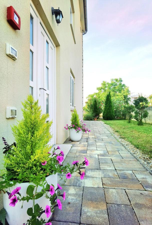 Guesthouse Olei Malinska Exterior foto